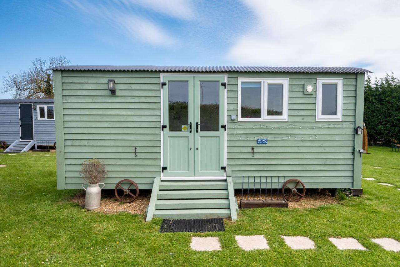 Lanterns Shepherds Huts & Glamping Happisburgh Exterior foto